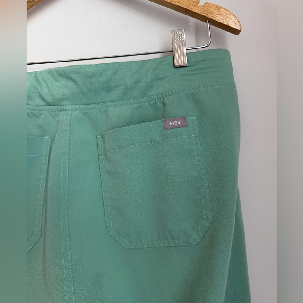 FIGS Scrub Pants Large Petite L/P Light Green Technical Collection - Picture 5 of 8